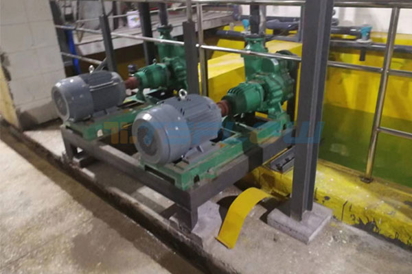 fluorine-lined self-priming pump